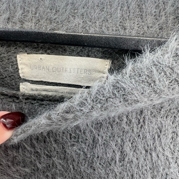 Urban Outfitters Faux Fur Fuzzy Eyelash Soft Cropped Sweater - Picture 5 of 7